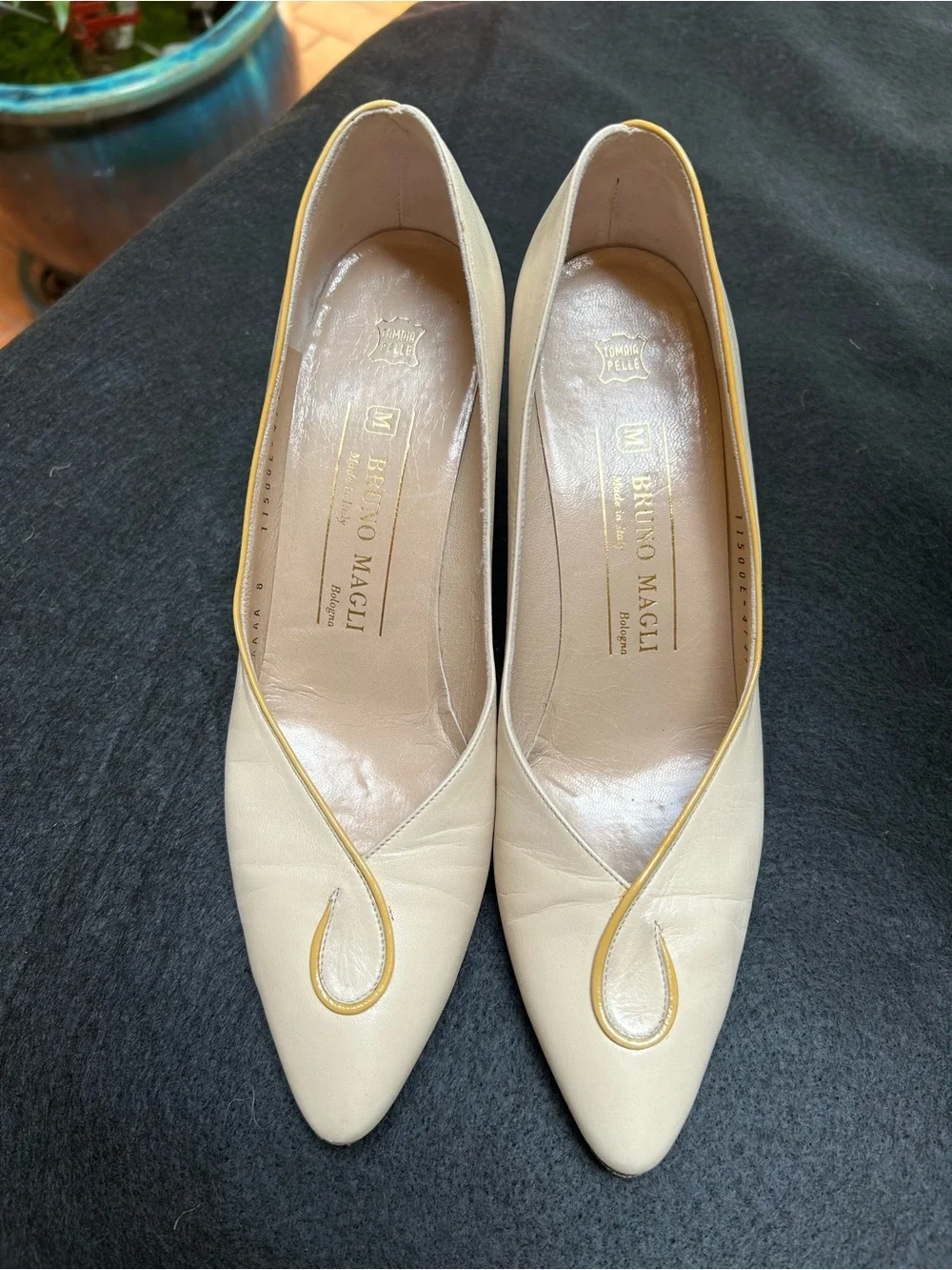 Bruno Magli Cream Leather Pointed-Toe Pumps with Yellow Trim